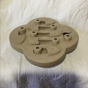 CAT TOY TREAT FINDER